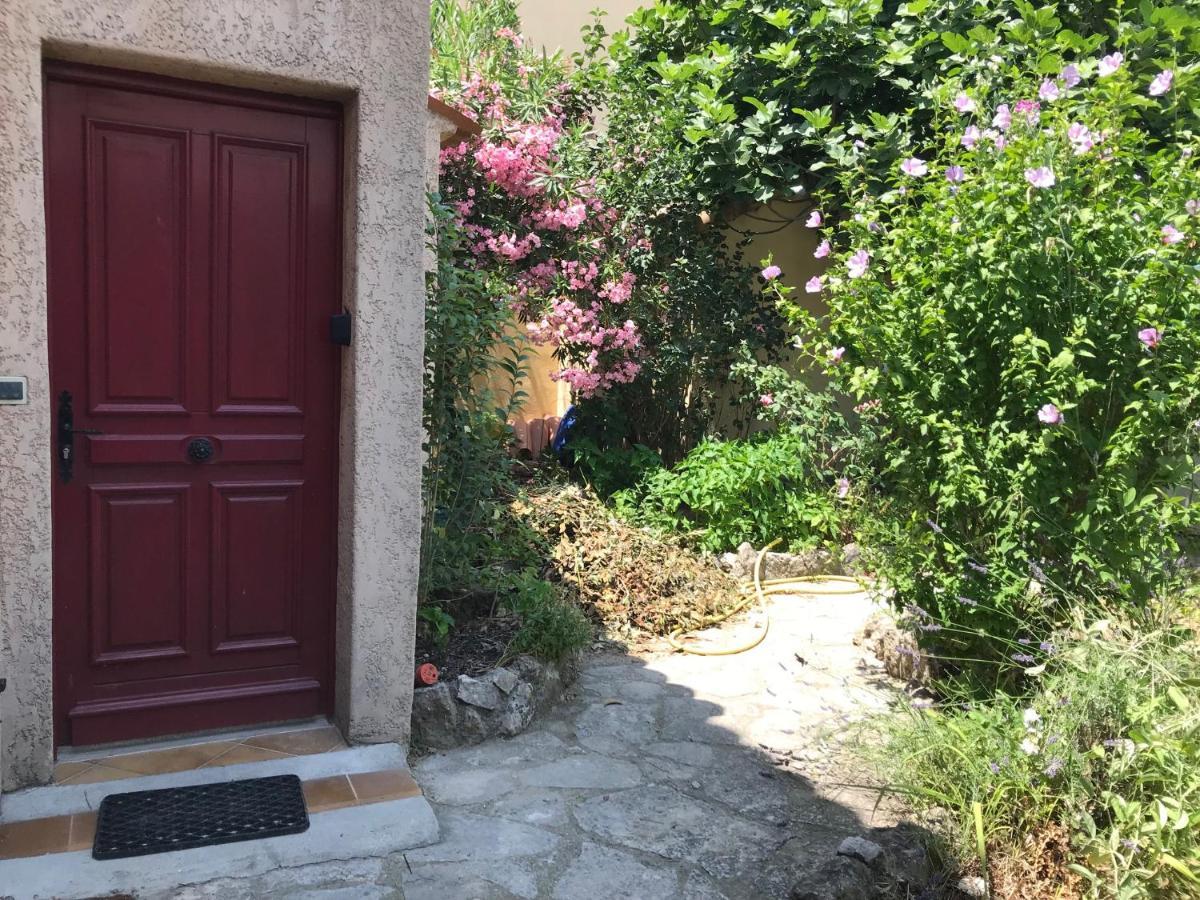 Chambre Climatisee Avec Sdb Privee Dans Une Villa Avec Piscine Ouverte D'Avril A Mi Octobre Marseilles Buitenkant foto